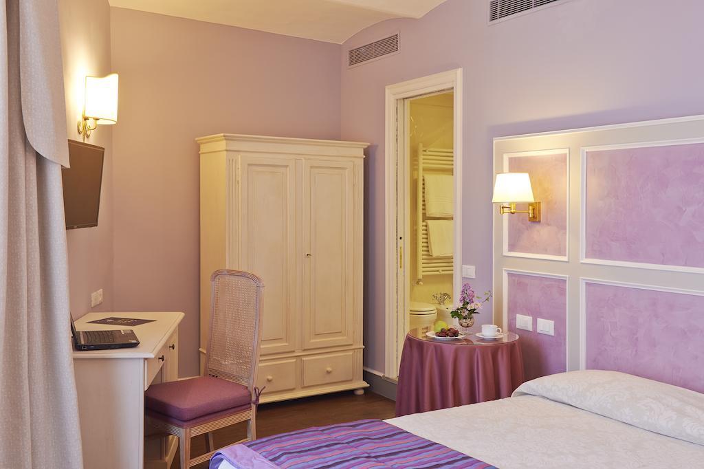 Hotel Firenze Capitale Pokoj fotografie